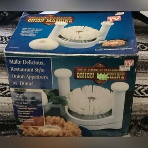 Preowned Great American Steakhouse Onion Machine 90s Vintage.